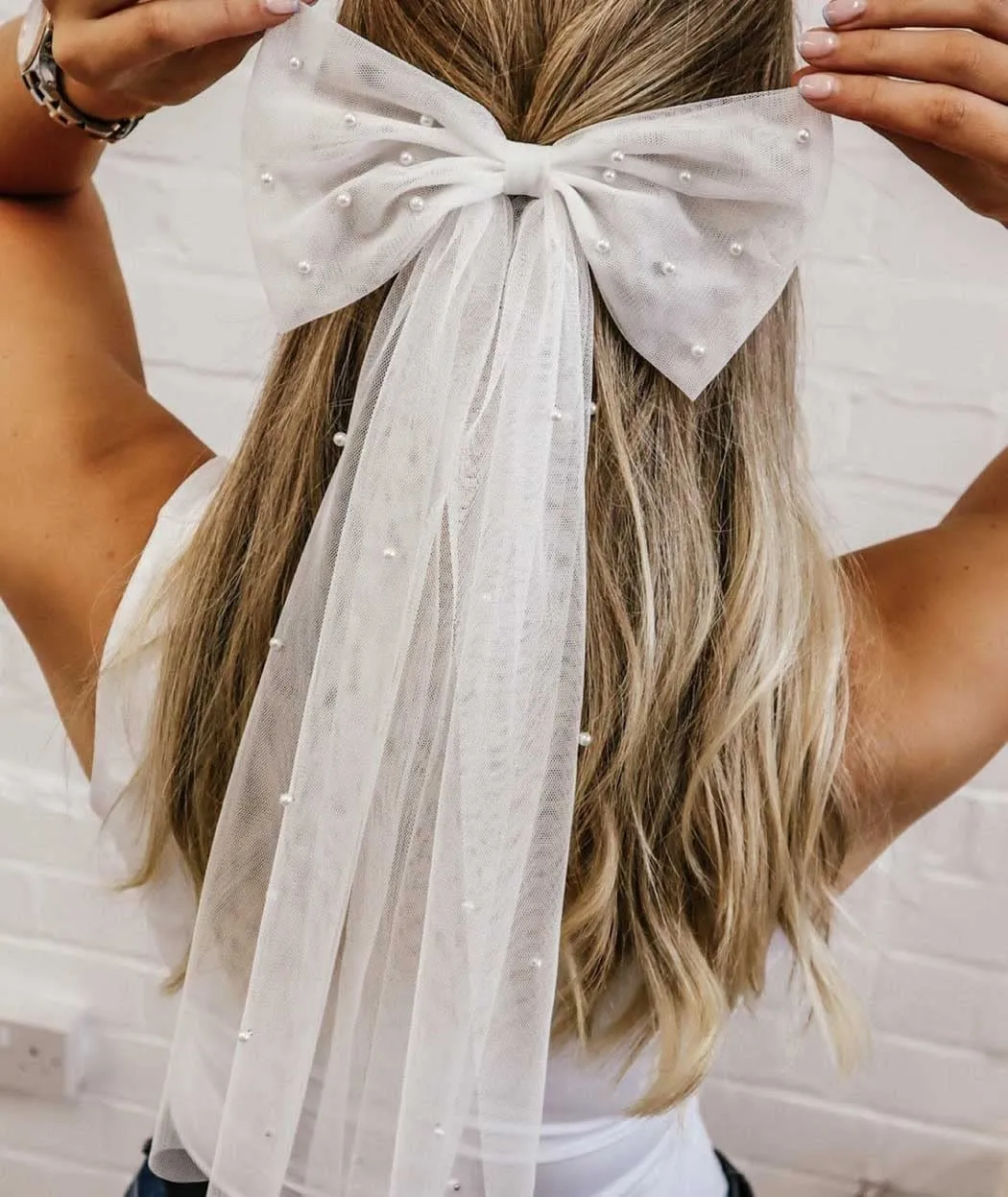 JEAIRTS Bridal Hair Bow Veil Pearl Wedding Hair Piece White Tulle Bow with Clip Bachelorette Party Hair Accessories for Women (Style 2)