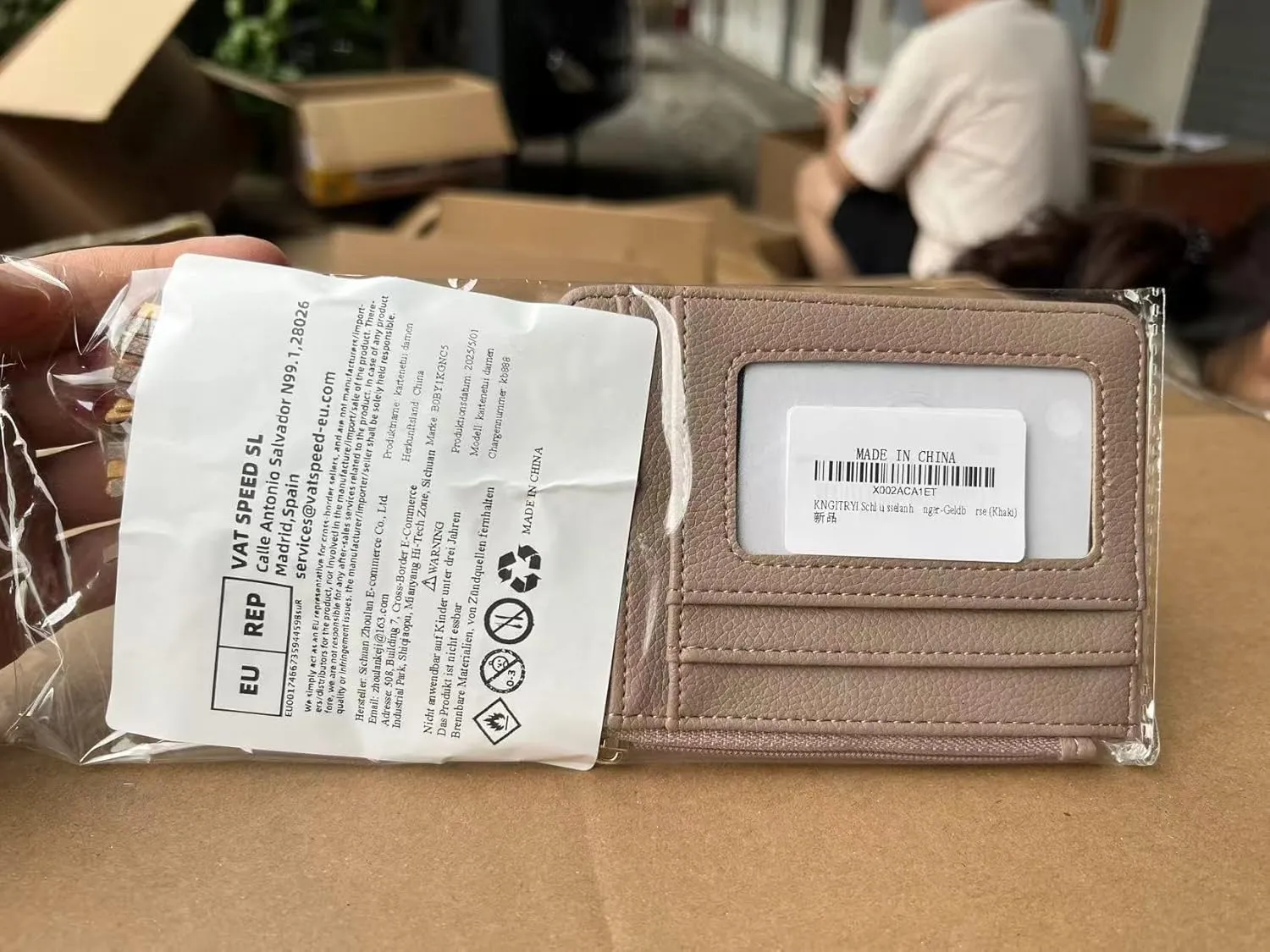Small Wristlet Wallets for Women RFID Credit Card Holder Wallet Keychain Wristlet Wallet Credit Card Wallets for Women (Khaki)